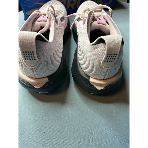 Brooks Adrenaline GTS 25 Women's Size 7.5 Mauve/Ebony/Pink 120443 1B 693 - Picture 5 of 7